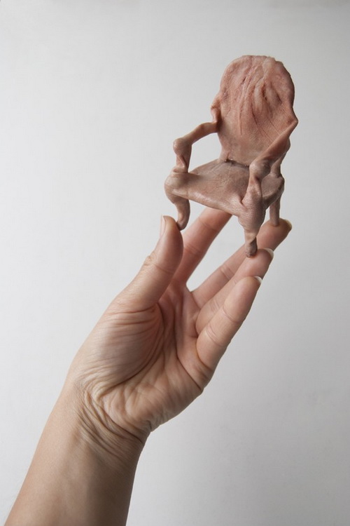 重口味恶心到家 国外艺术家打造人体皮肤雕塑