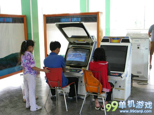 朝鲜人民热爱街机 游乐园电玩城开放大受欢迎