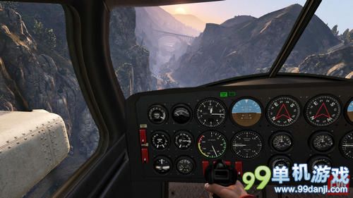 《GTA5》PC版截图 主视角畅爽打枪开飞机