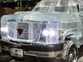 屌炸天！5000公斤冰块打造“冰壳”卡车