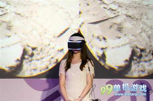 PS4虚拟眼镜助力宝岛美女“漫游”火星
