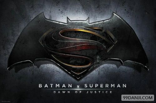 《蝙蝠侠v.超人》电影副标题确定：《正义曙光》