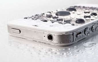 iPhone掉水里如何紧急处理?手机掉水里怎么办?