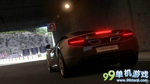 PS4般的华丽光影特效 《GT赛车6》最新实机演示