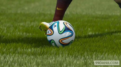 《FIFA15》最新试玩演示 利物浦鏖战多特蒙德