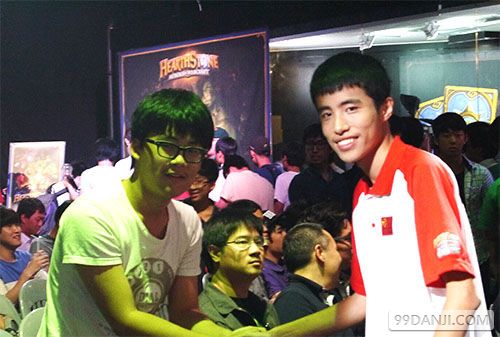 《炉石传说》中韩大师赛 中国选手一举夺冠