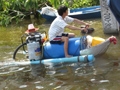泰国水灾毁家园 人民的智慧无穷大